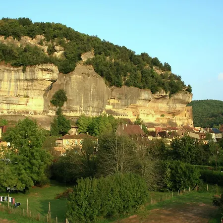 Nyaraló In With Pool & River Nearby *