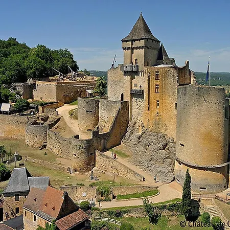 In With Pool & River Nearby Nyaraló