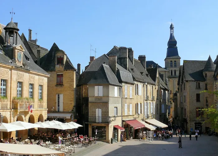 Feriehus In With Pool & River Nearby Vézac
